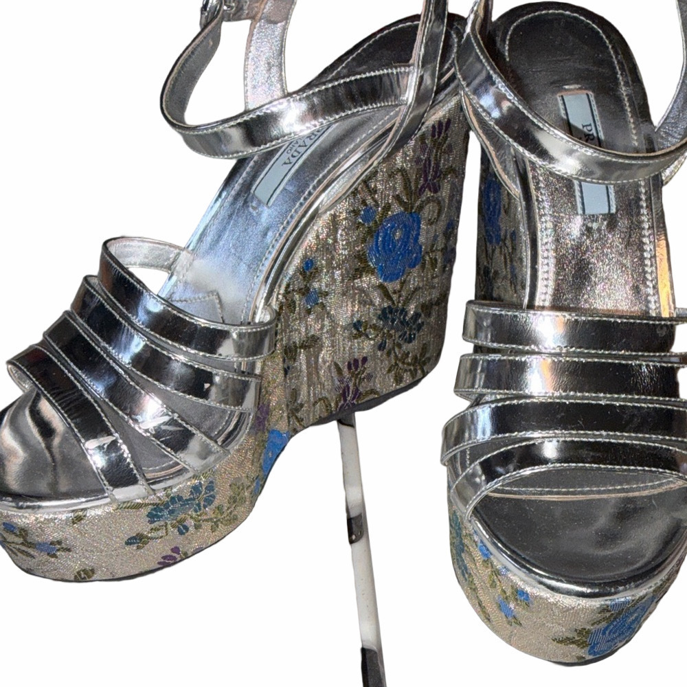 Prada Metallic Silver Jacquard Wedge Sandals | EUC | Sz 38 / 8US - Picture 5 of 7